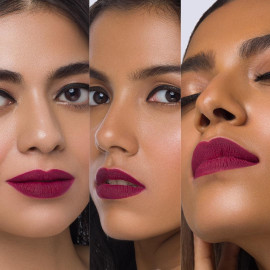 Sugar Matte Attack Transproof Lipstick (03 The Grand berries 699)