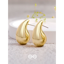The Glistening Drops - Classy Golden Stud Earrings