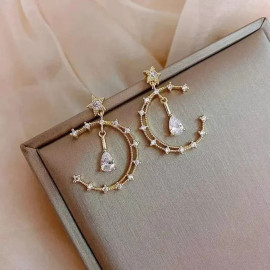 Alloy Golden Moon Shape Earring